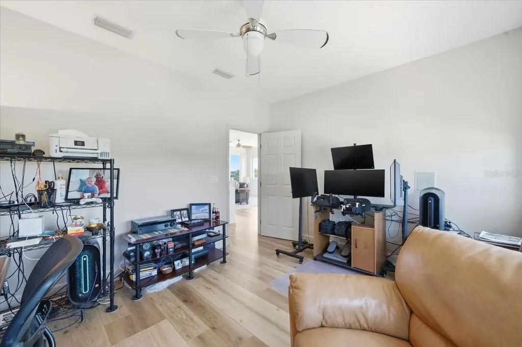 1130 S Florida Avenue Tarpon Springs FL 34689