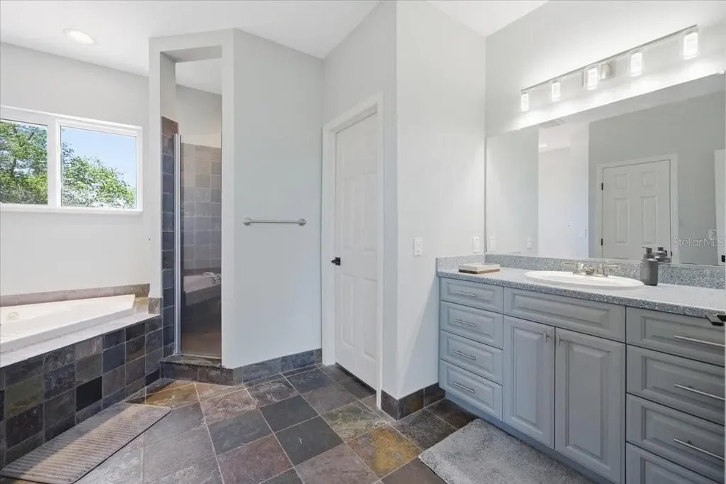 1130 S Florida Avenue Tarpon Springs FL 34689