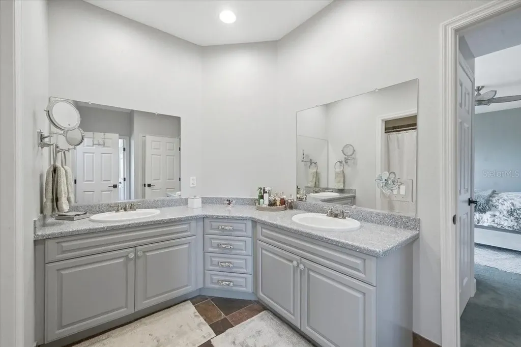 1130 S Florida Avenue Tarpon Springs FL 34689