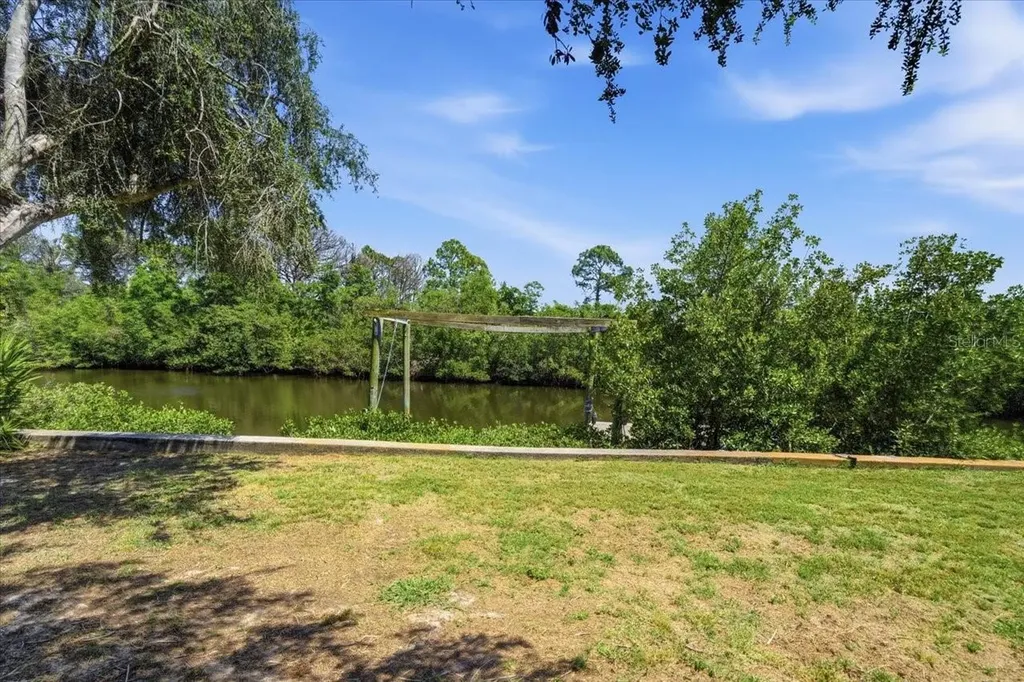 1130 S Florida Avenue Tarpon Springs FL 34689