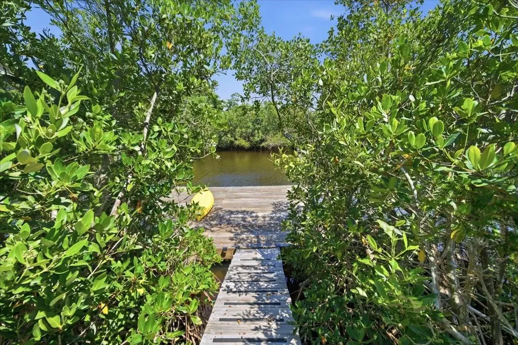 1130 S Florida Avenue Tarpon Springs FL 34689