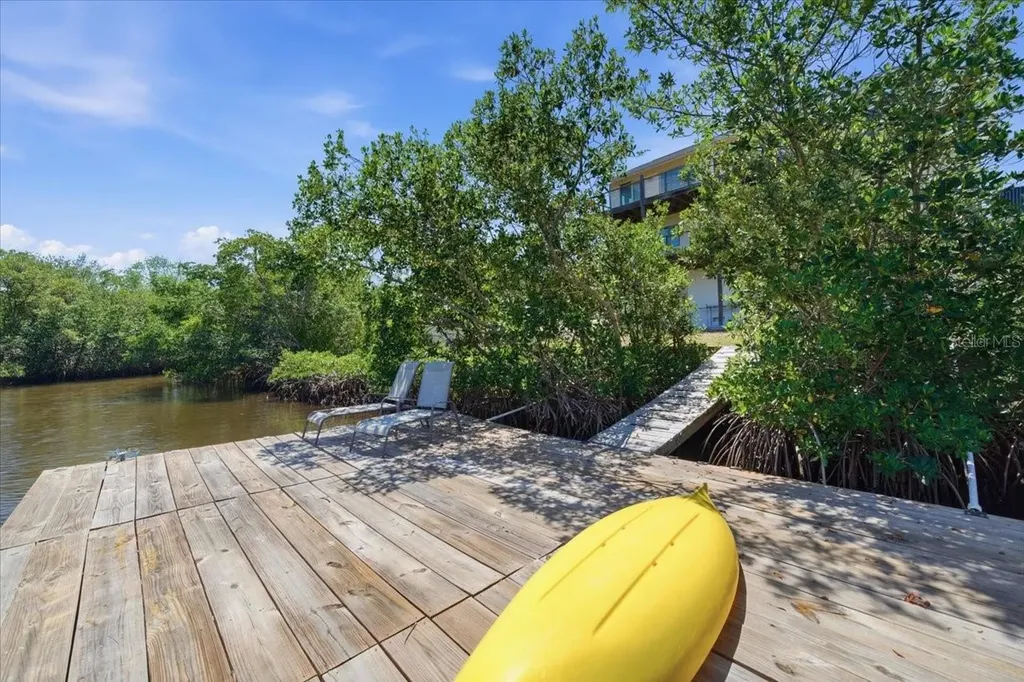1130 S Florida Avenue Tarpon Springs FL 34689