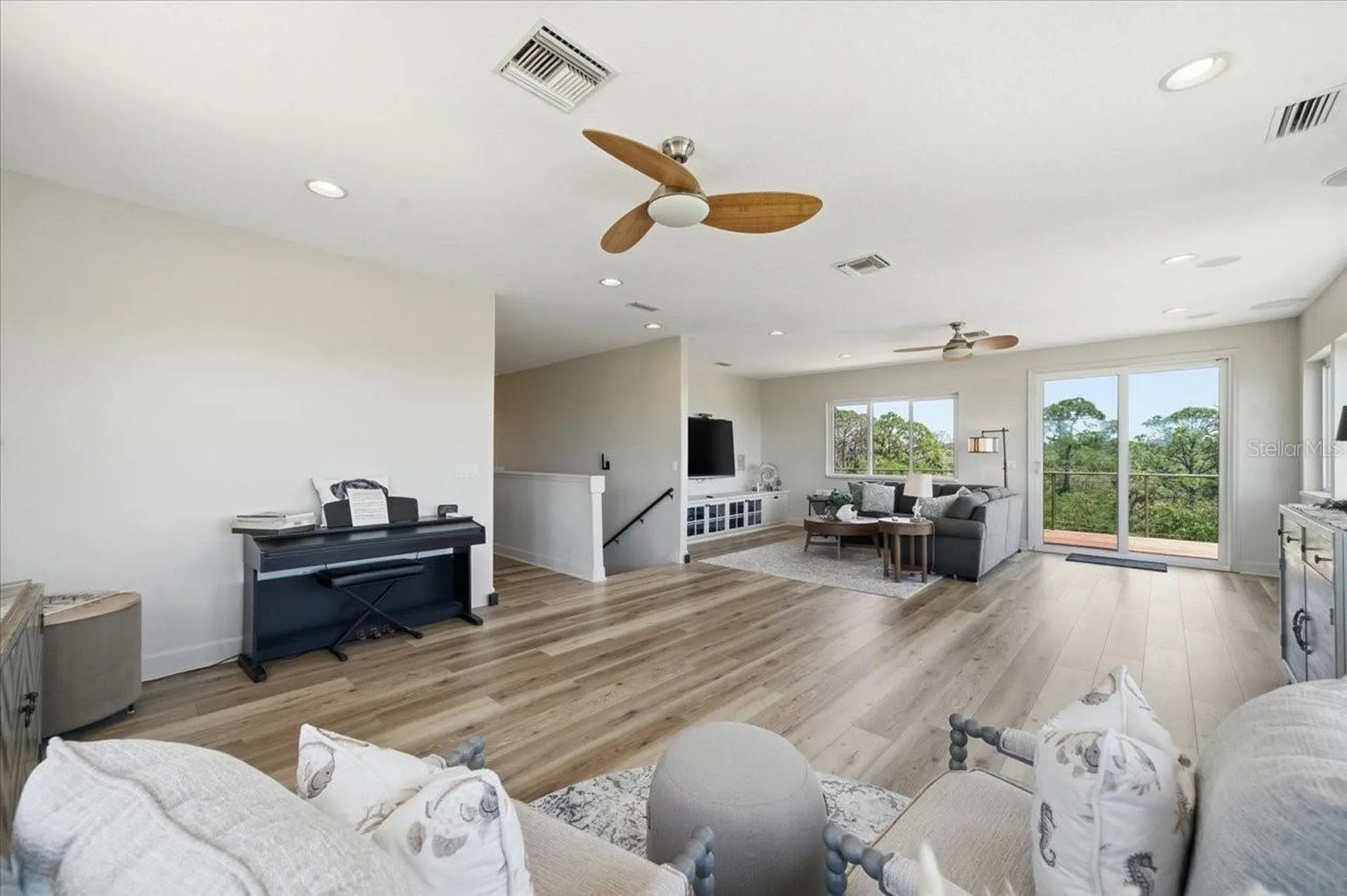 1130 S Florida Avenue Tarpon Springs FL 34689
