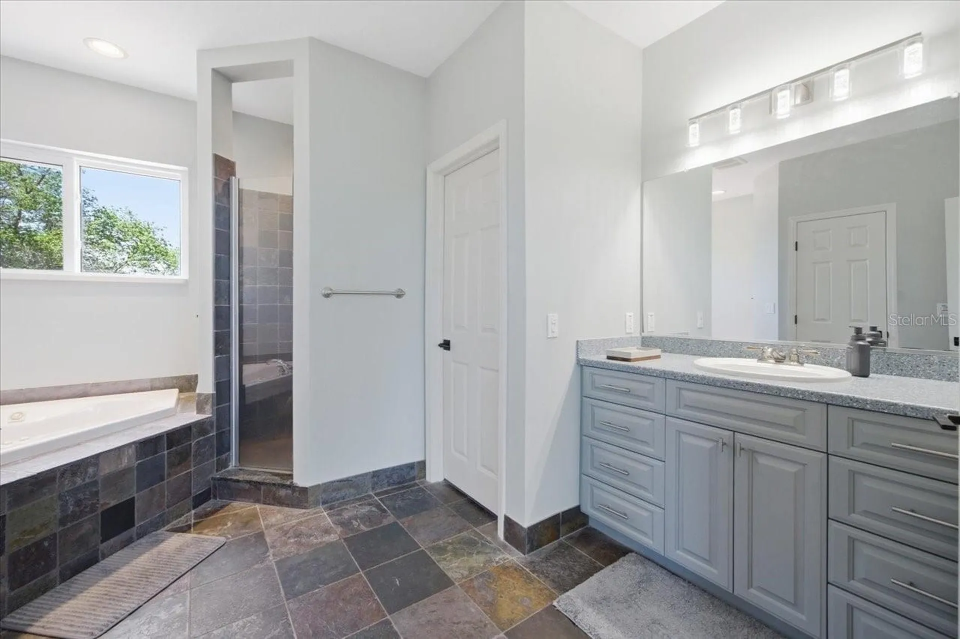 1130 S Florida Avenue Tarpon Springs FL 34689