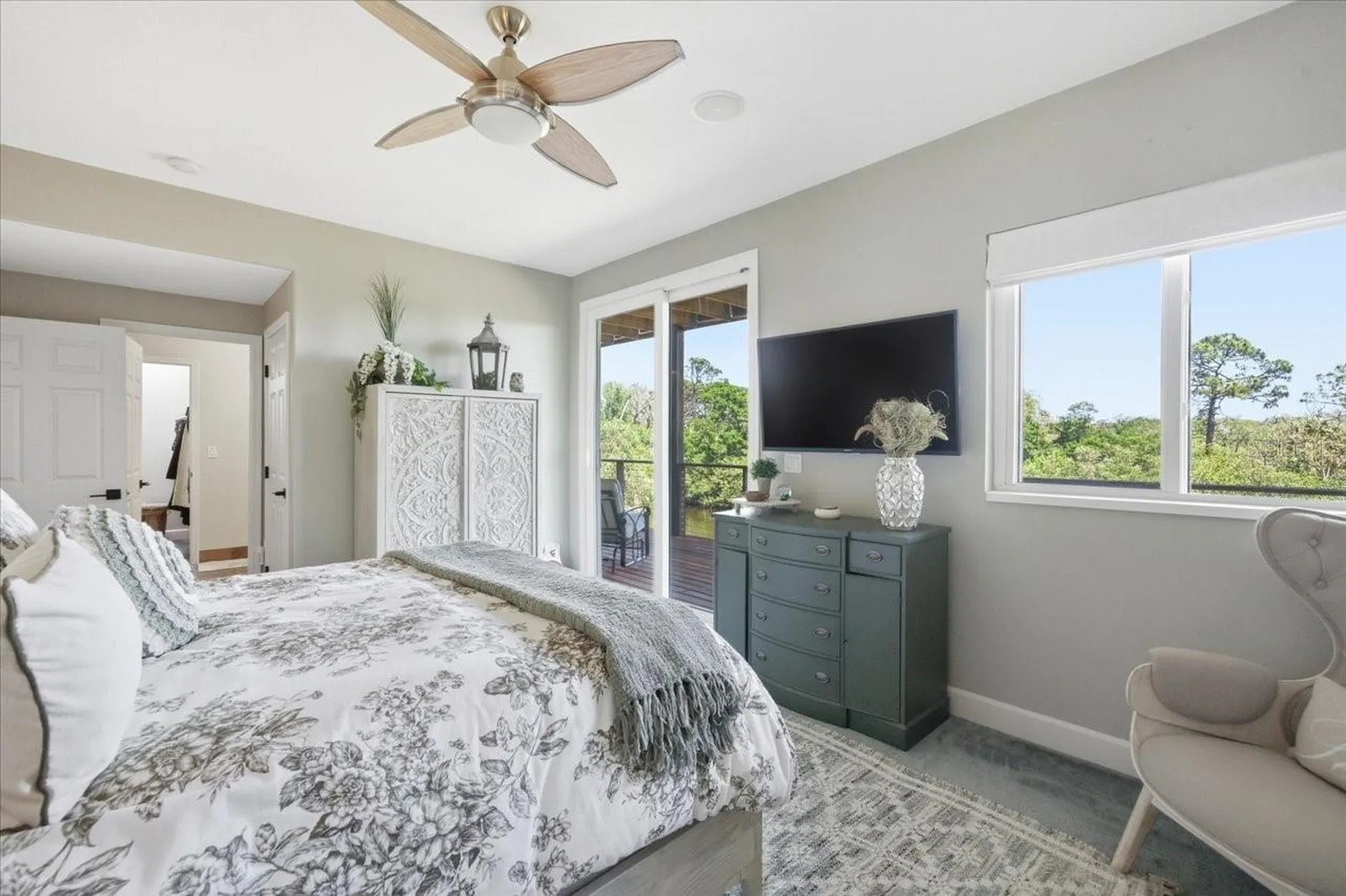 1130 S Florida Avenue Tarpon Springs FL 34689