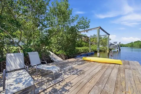 1130 S Florida Avenue Tarpon Springs FL 34689