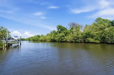 1130 S Florida Avenue Tarpon Springs FL 34689