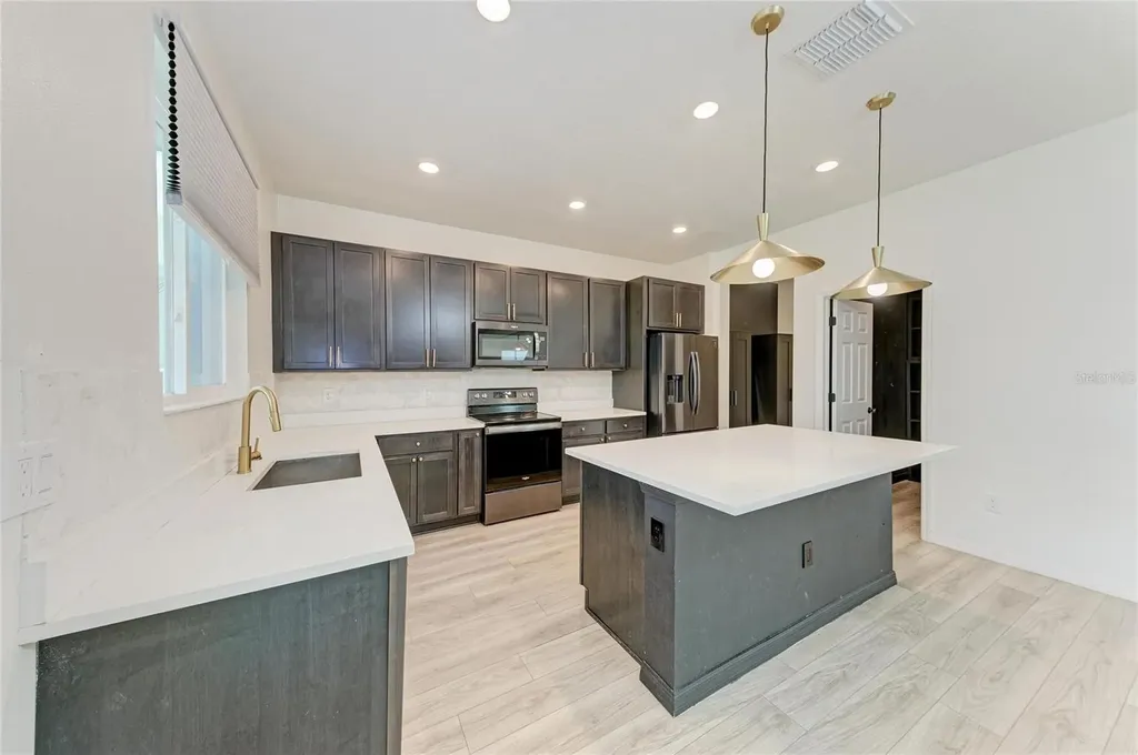 5826 143rd Court E Bradenton FL 34211