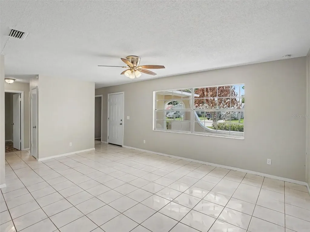 615 Thomas Jefferson Way Orlando FL 32809