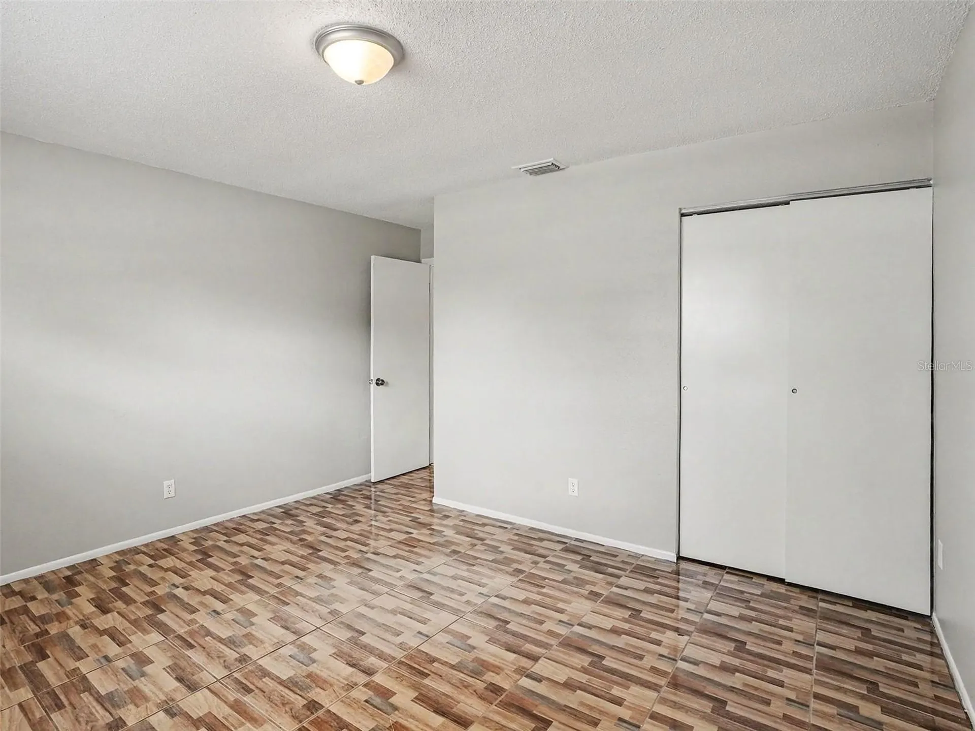 615 Thomas Jefferson Way Orlando FL 32809