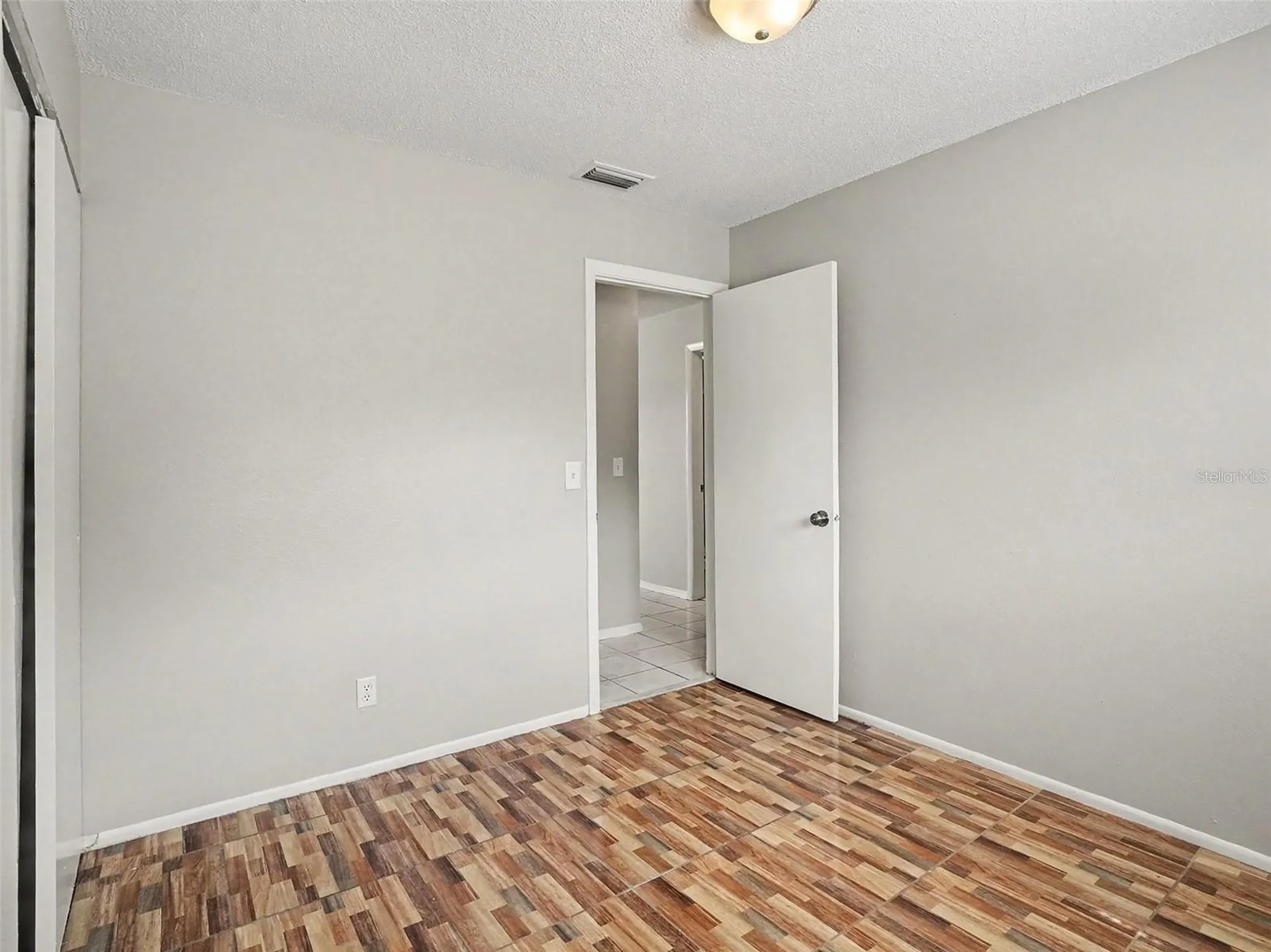 615 Thomas Jefferson Way Orlando FL 32809