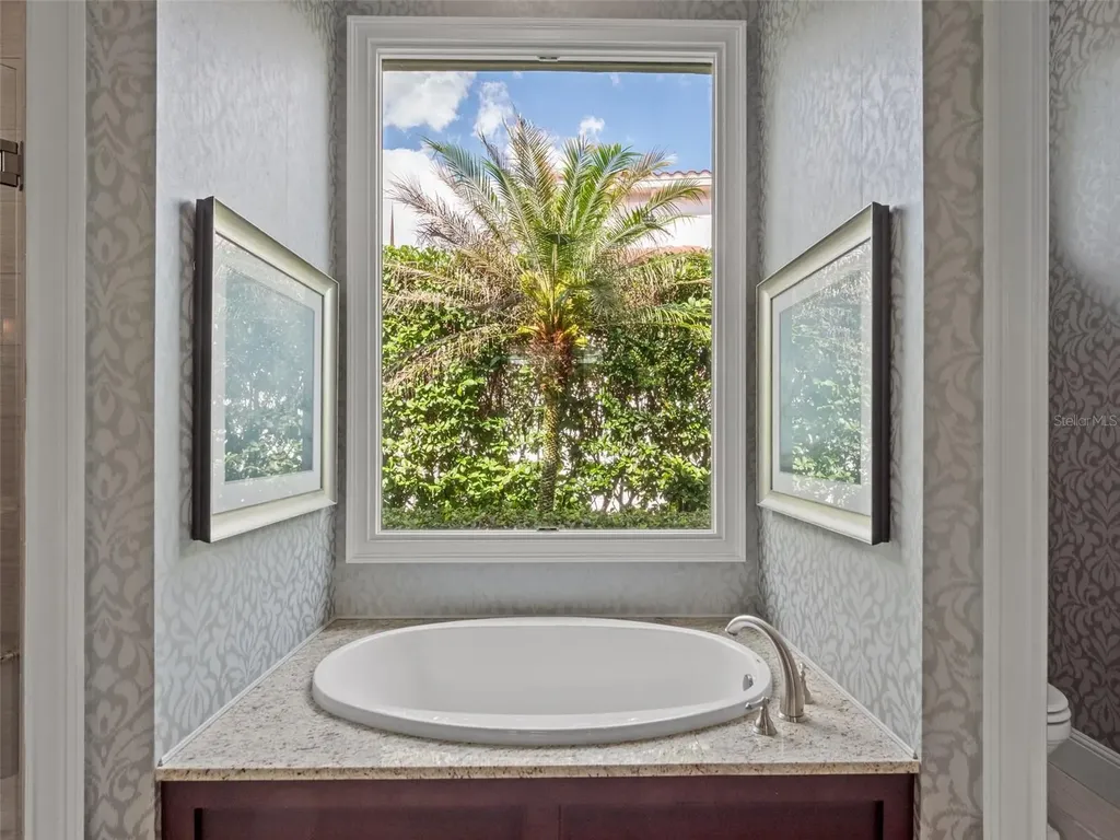 8628 Farthington Way Orlando FL 32827
