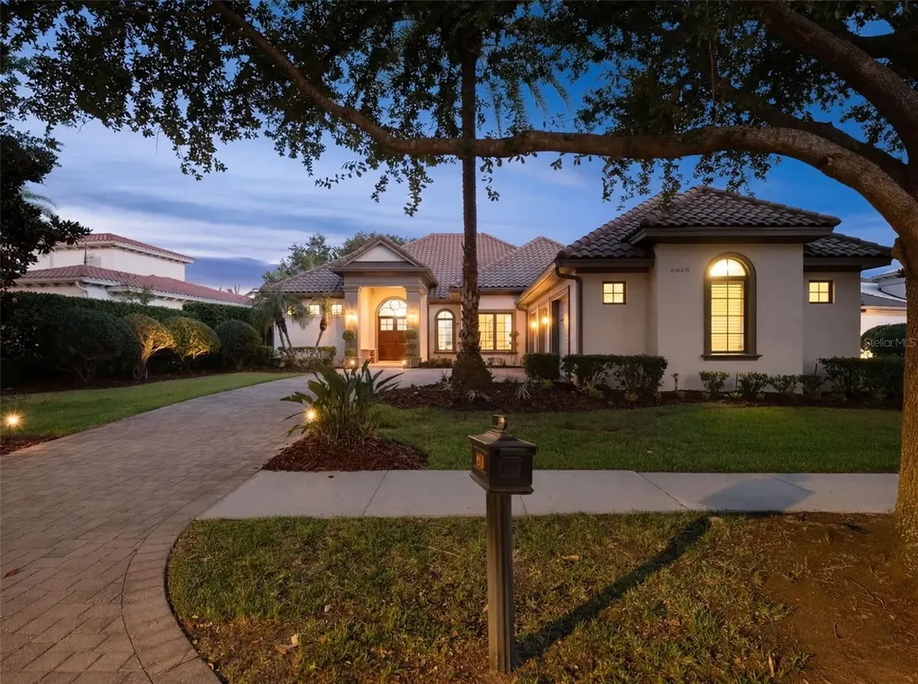 8628 Farthington Way Orlando FL 32827