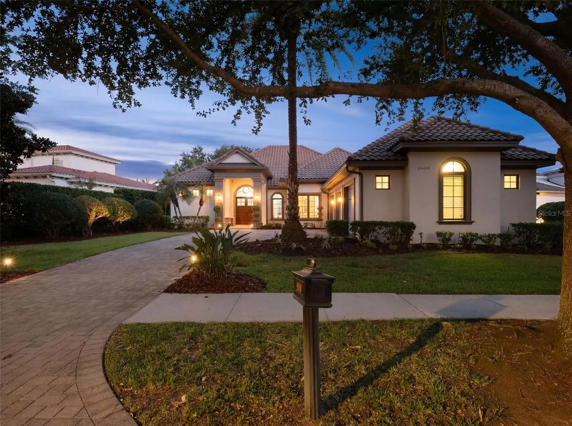 8628 Farthington Way Orlando FL 32827
