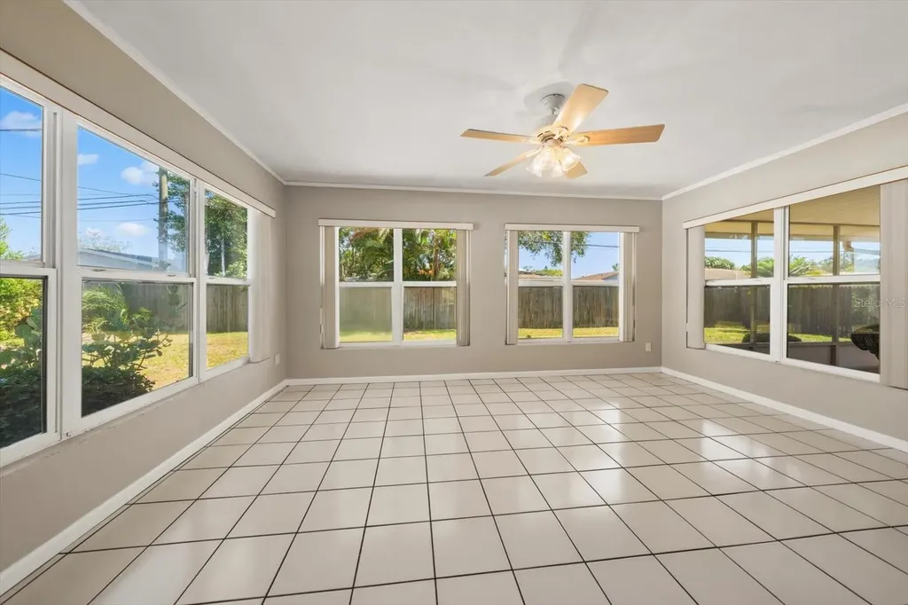 2019 Kenmoore Drive Clearwater FL 33764
