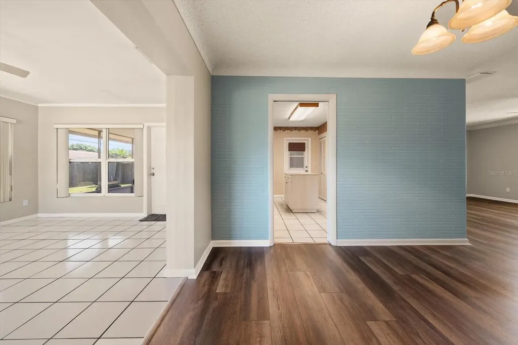 2019 Kenmoore Drive Clearwater FL 33764