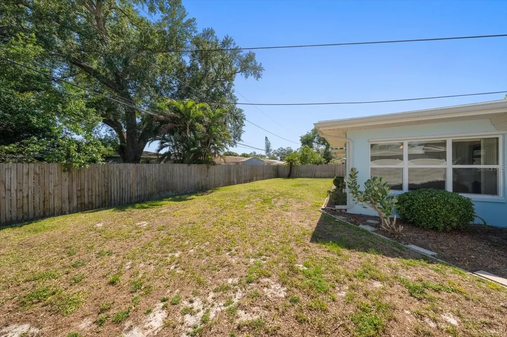 2019 Kenmoore Drive Clearwater FL 33764