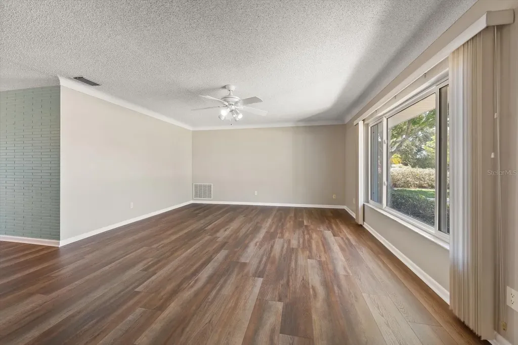 2019 Kenmoore Drive Clearwater FL 33764