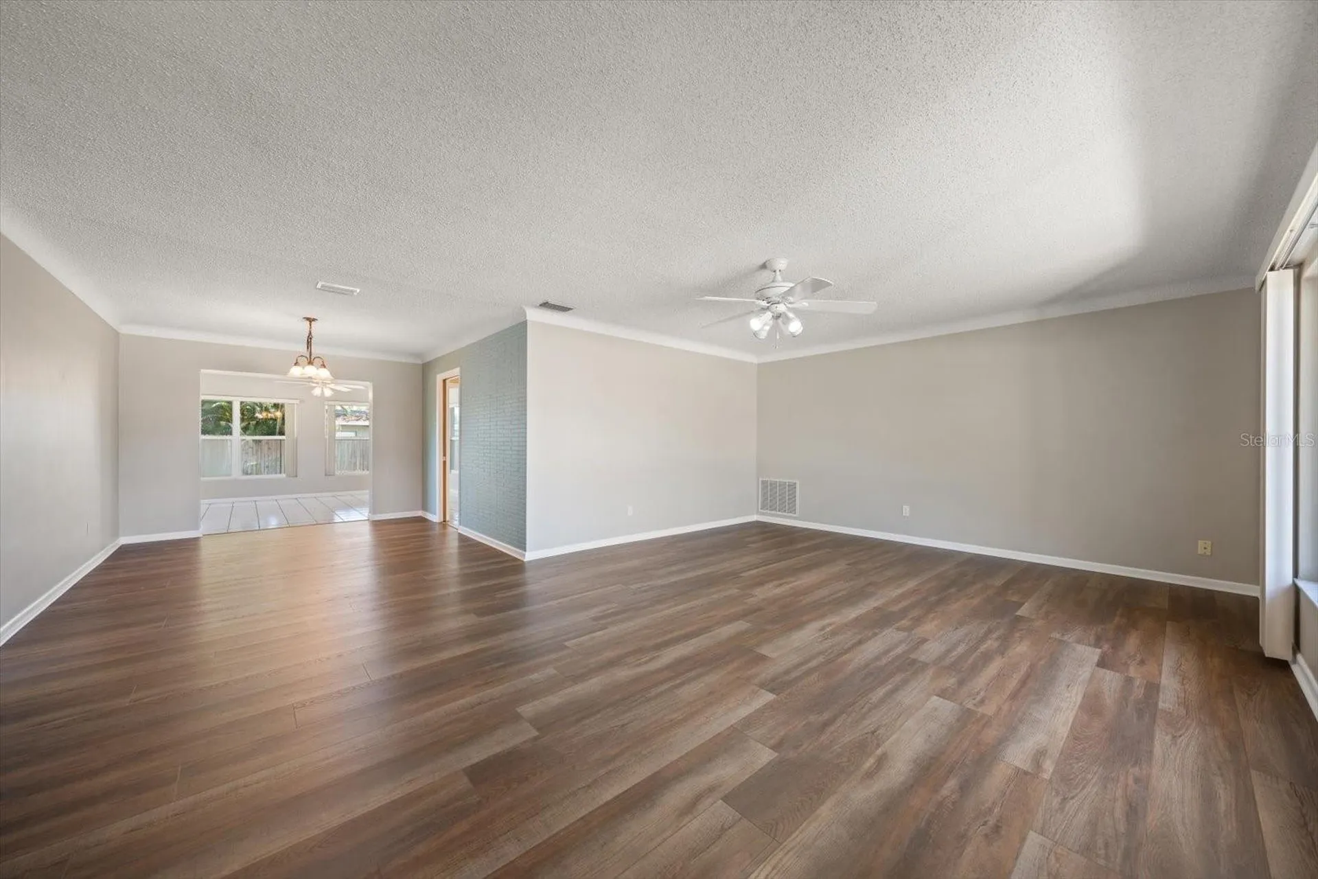2019 Kenmoore Drive Clearwater FL 33764