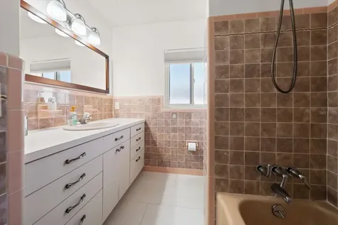 2019 Kenmoore Drive Clearwater FL 33764