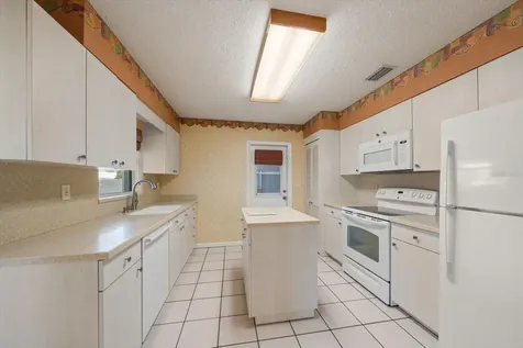 2019 Kenmoore Drive Clearwater FL 33764