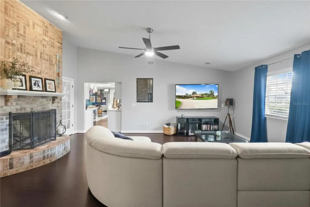 565 Hayman Court Debary FL 32713