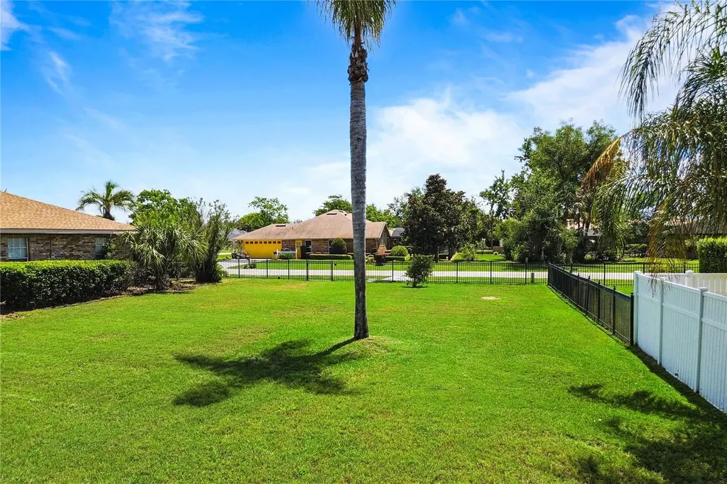 565 Hayman Court Debary FL 32713