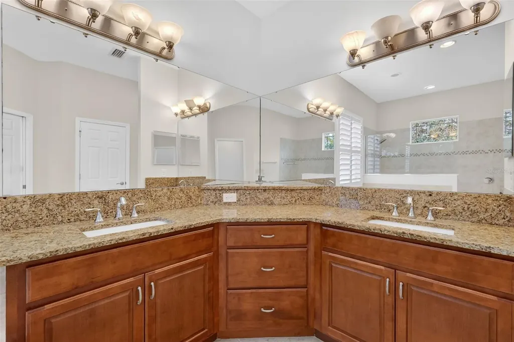 8237 Bridgeport Bay Circle Mount Dora FL 32757