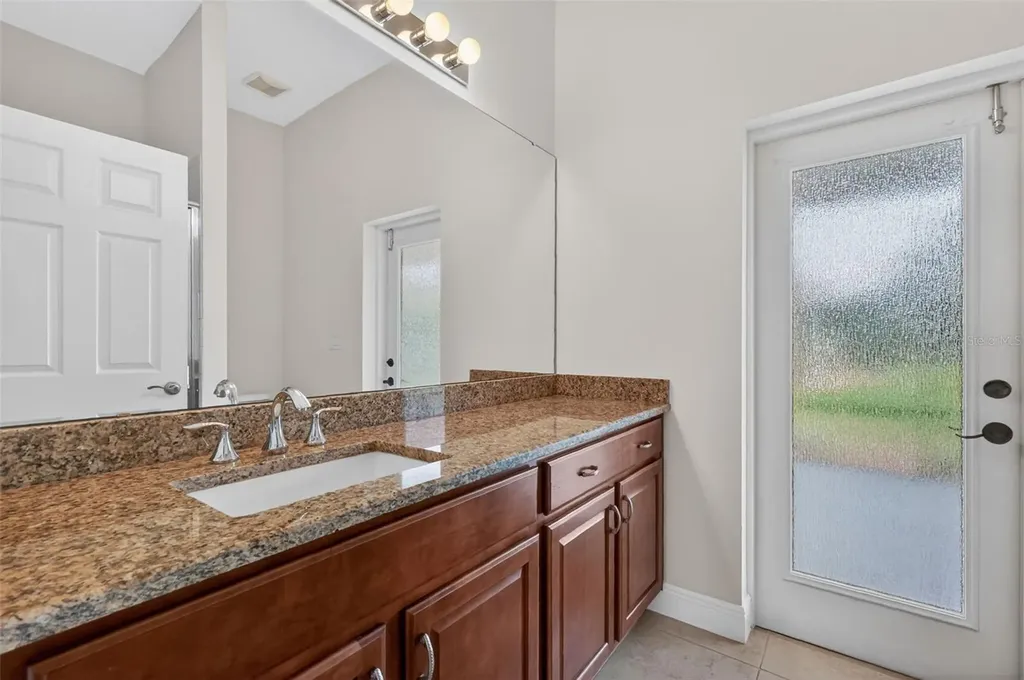 8237 Bridgeport Bay Circle Mount Dora FL 32757