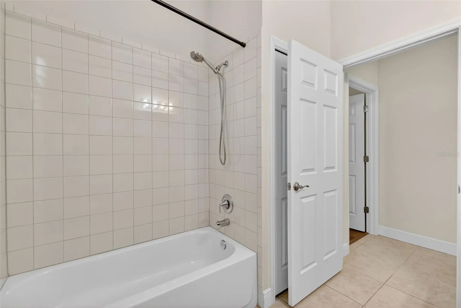 8237 Bridgeport Bay Circle Mount Dora FL 32757