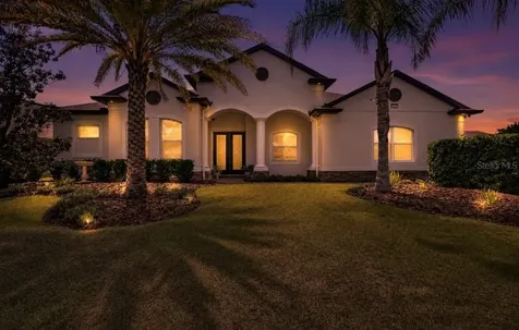 8237 Bridgeport Bay Circle Mount Dora FL 32757