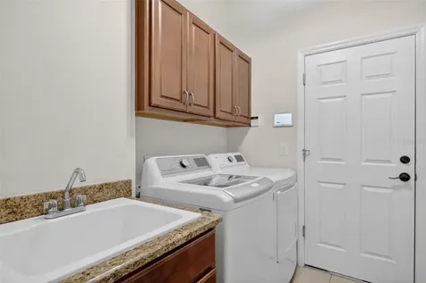 8237 Bridgeport Bay Circle Mount Dora FL 32757