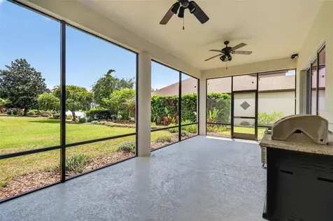 8237 Bridgeport Bay Circle Mount Dora FL 32757