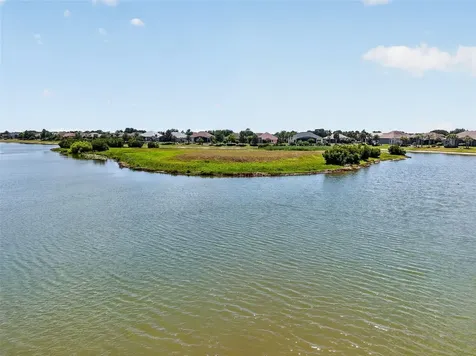 8237 Bridgeport Bay Circle Mount Dora FL 32757