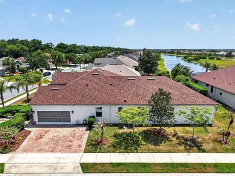 8237 Bridgeport Bay Circle Mount Dora FL 32757