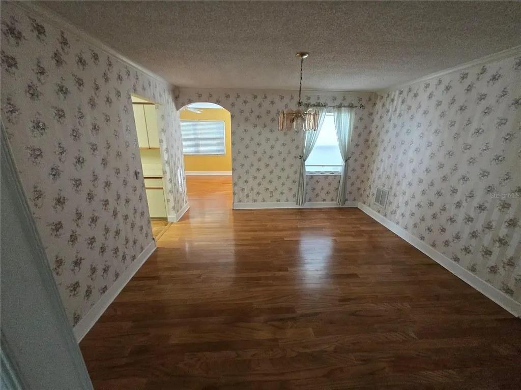 213 Arlington Avenue E Oldsmar FL 34677