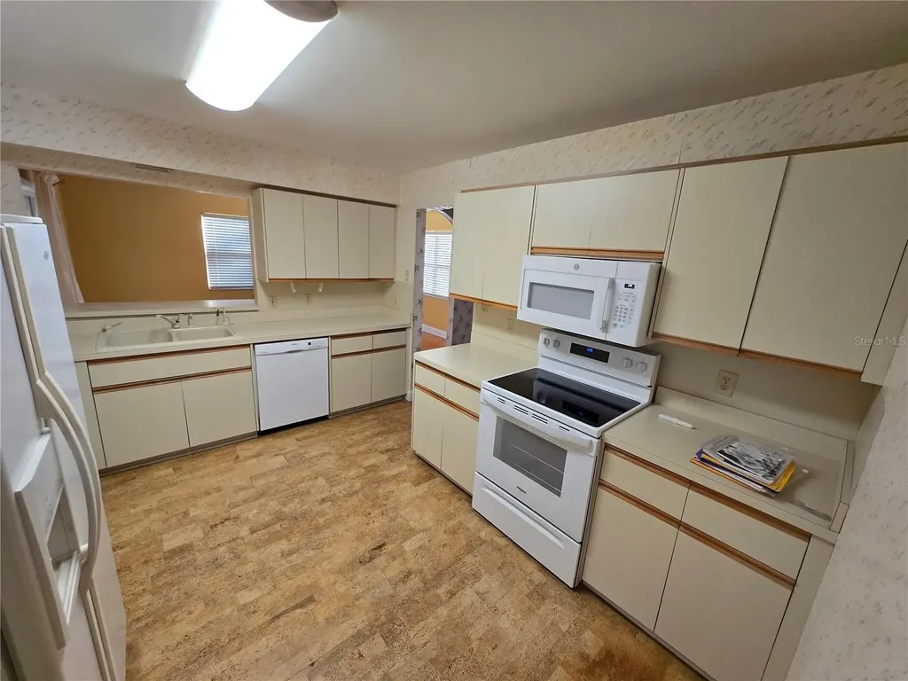 213 Arlington Avenue E Oldsmar FL 34677
