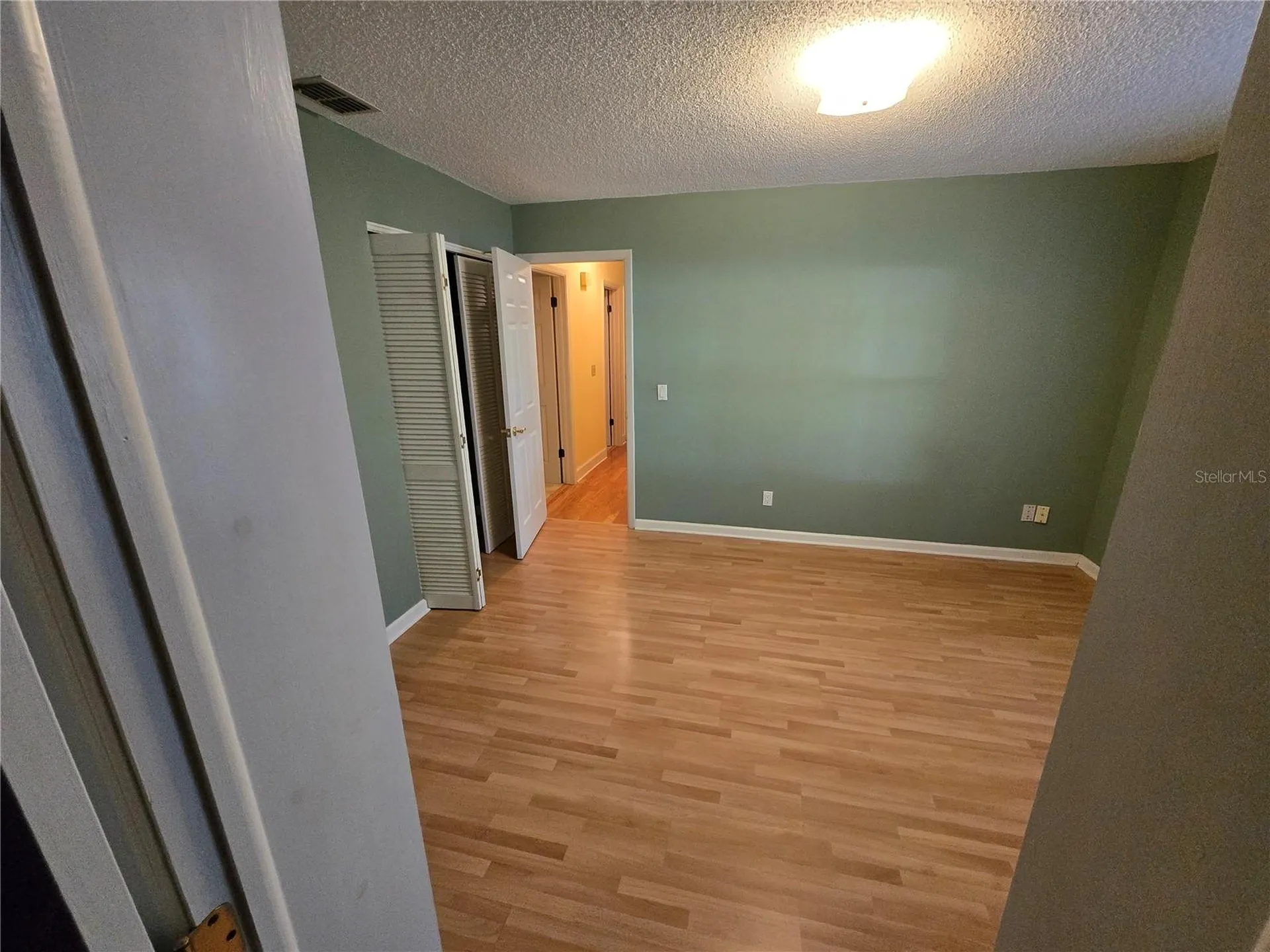 213 Arlington Avenue E Oldsmar FL 34677