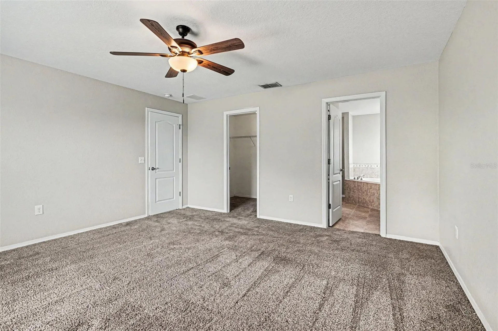 8187 Woodvine Circle Lakeland FL 33810