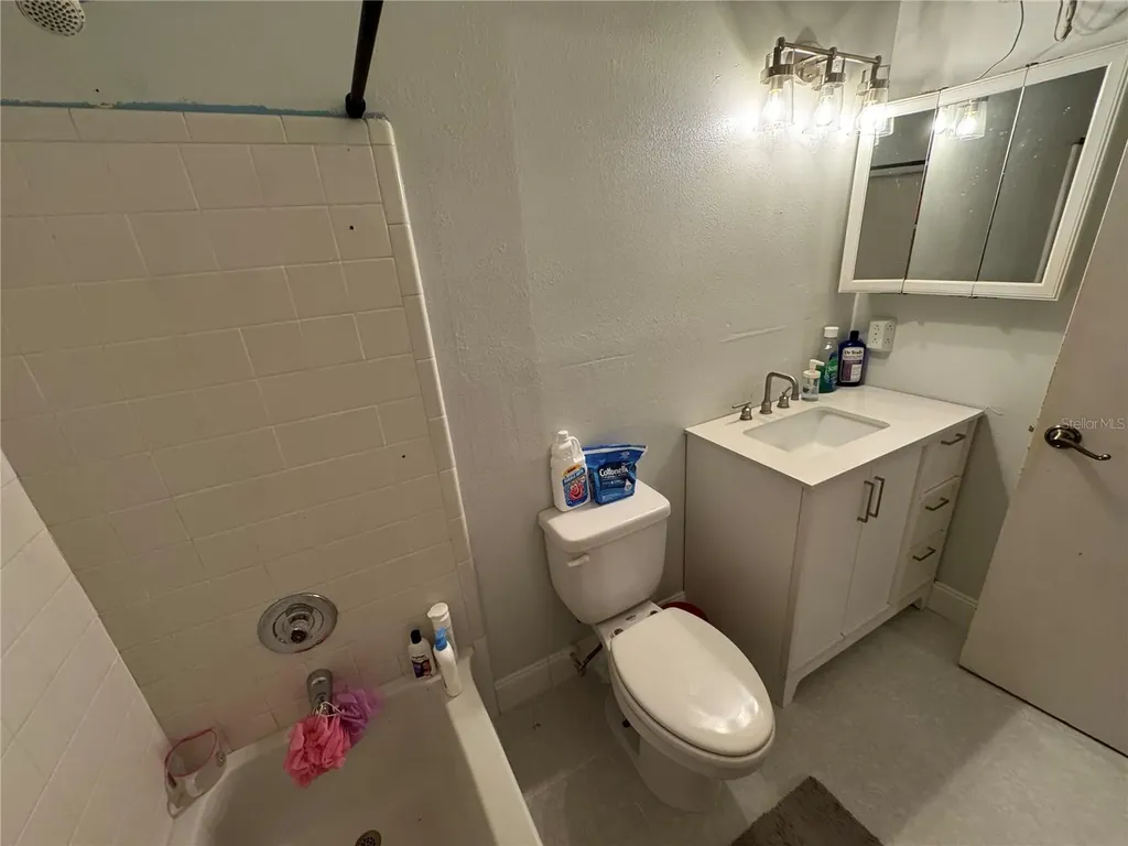 2372 Oak Park Way Orlando FL 32822