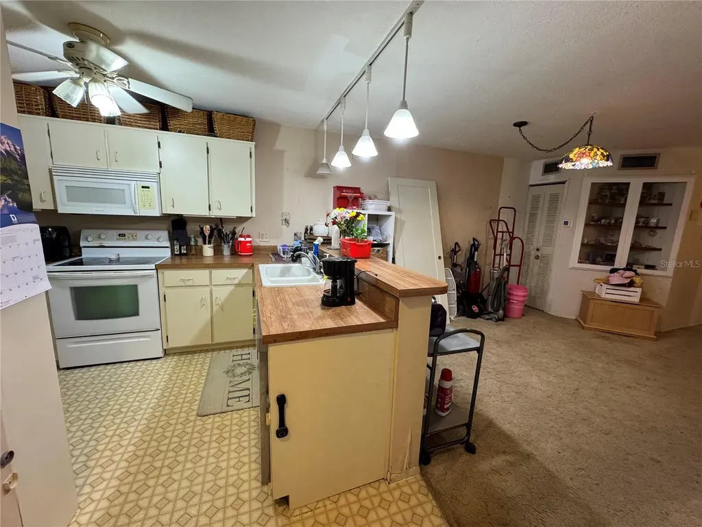 2372 Oak Park Way Orlando FL 32822