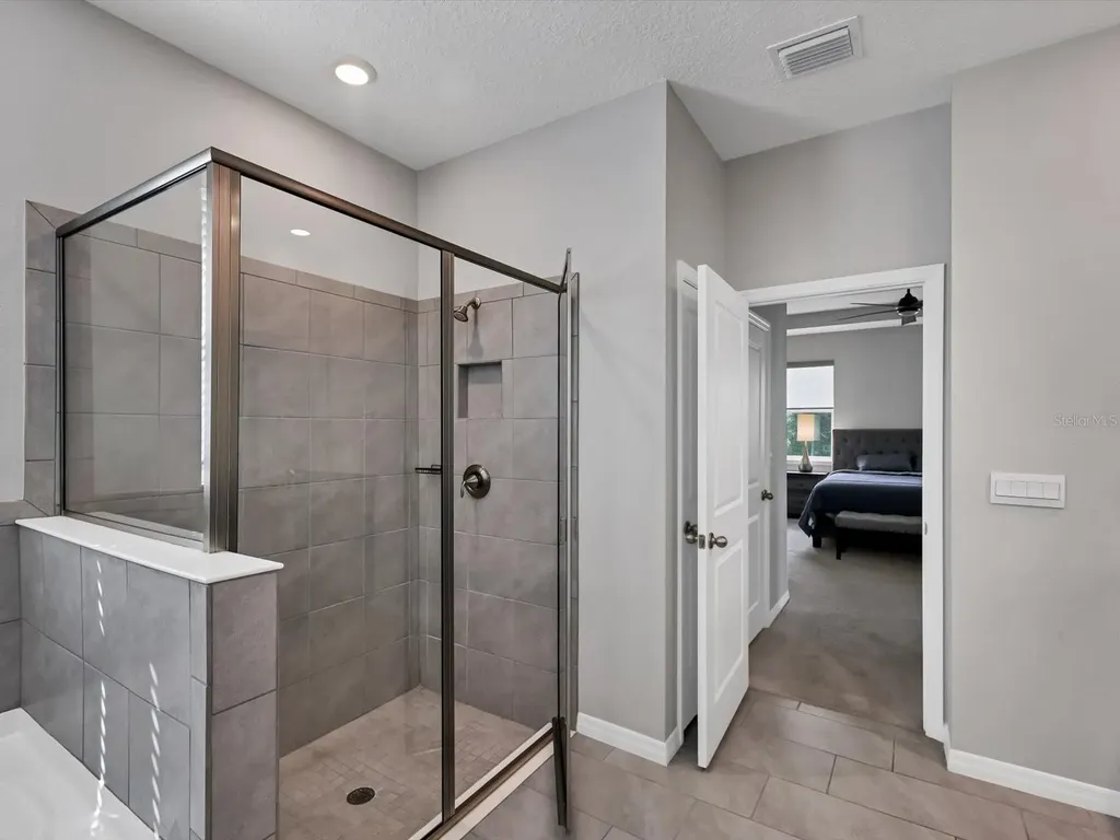 17605 Cantarina Cove Bradenton FL 34211