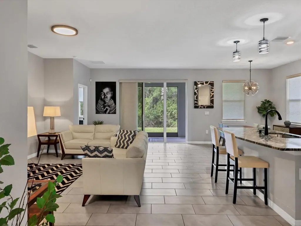 17605 Cantarina Cove Bradenton FL 34211