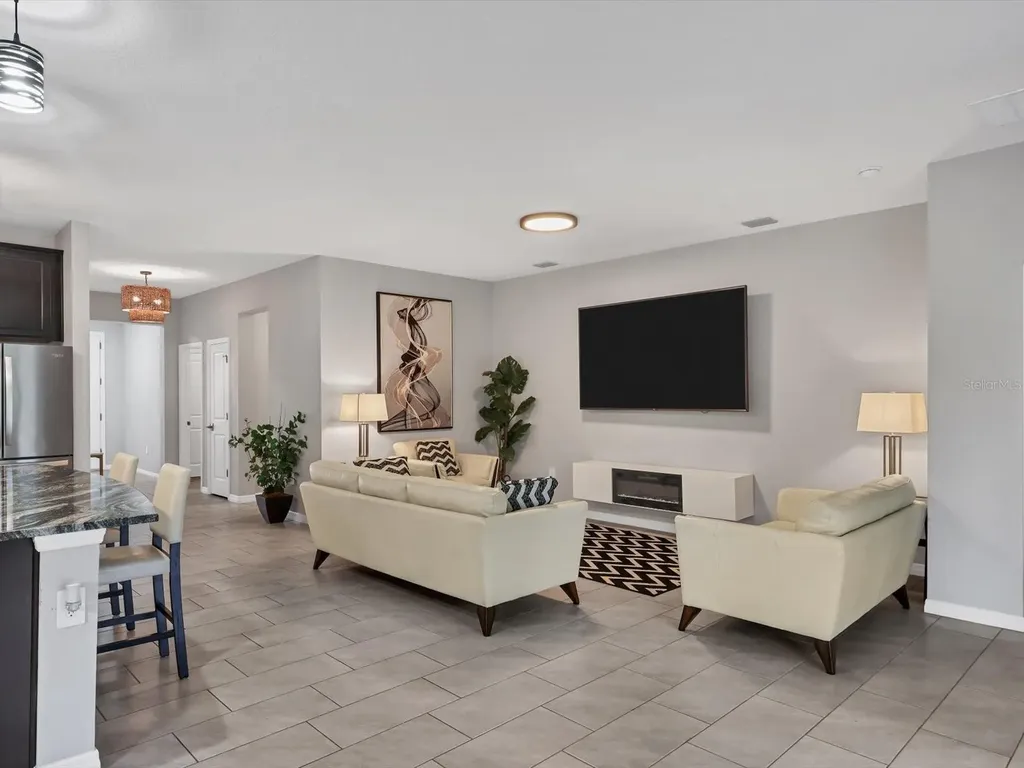 17605 Cantarina Cove Bradenton FL 34211