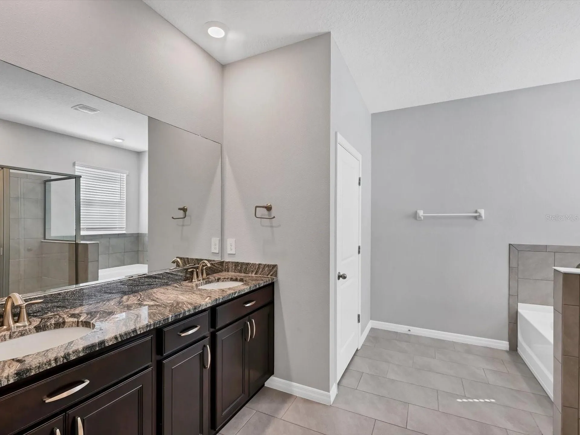 17605 Cantarina Cove Bradenton FL 34211