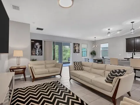 17605 Cantarina Cove Bradenton FL 34211