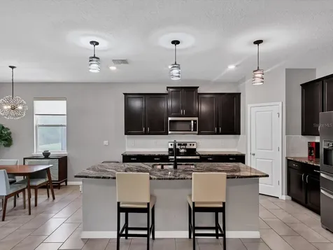 17605 Cantarina Cove Bradenton FL 34211