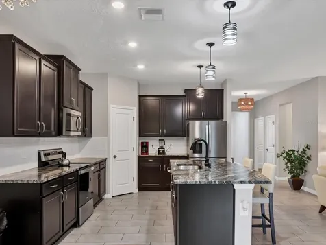 17605 Cantarina Cove Bradenton FL 34211