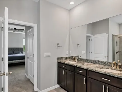 17605 Cantarina Cove Bradenton FL 34211