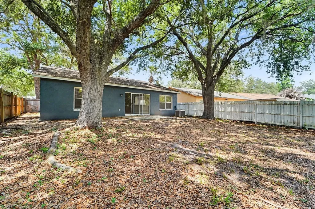7603 Savannah Lane Tampa FL 33637